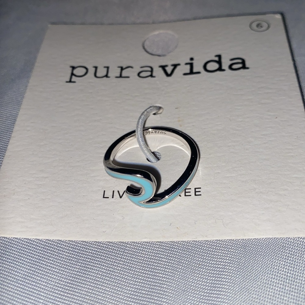 Pura Vida enameled wave ring